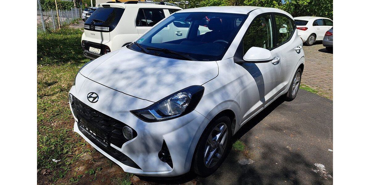 Hyundai i10 15.821 km 10.344 &euro; Solingen 42651
