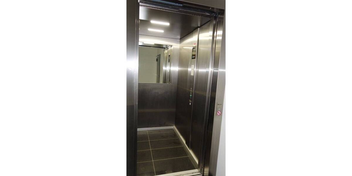 Etagenwohnung Mönchengladbach Stadtmitte - 2 Zimmer, 78 m&sup2;, 1.047&euro; | Angebot:26379801