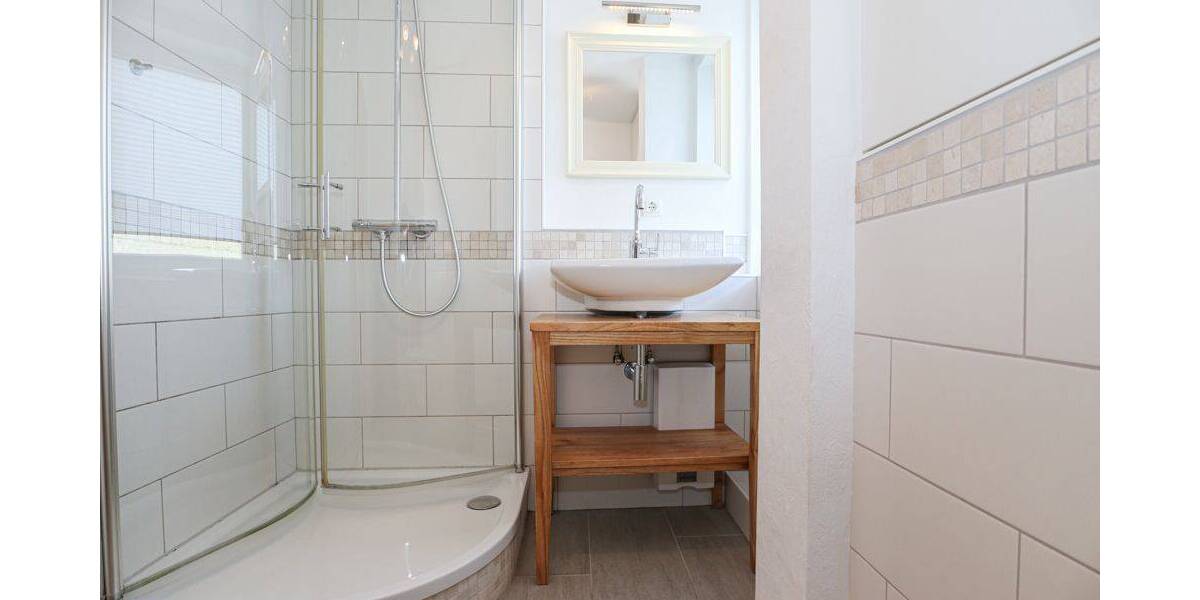 Etagenwohnung Neuss / Rosellen Rosellen - 2 Zimmer, 61 m&sup2;, 215.000&euro; | Angebot:26887021