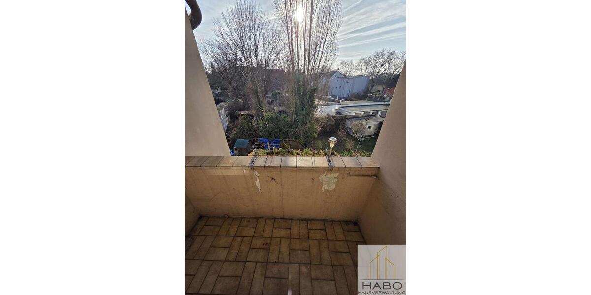 **renovierte 2,5 Zimmer mit Balkon** 2.5 zimmer