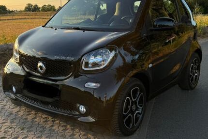 Smart ForTwo 50.500 km 8.900 &euro; Düsseldorf 40547