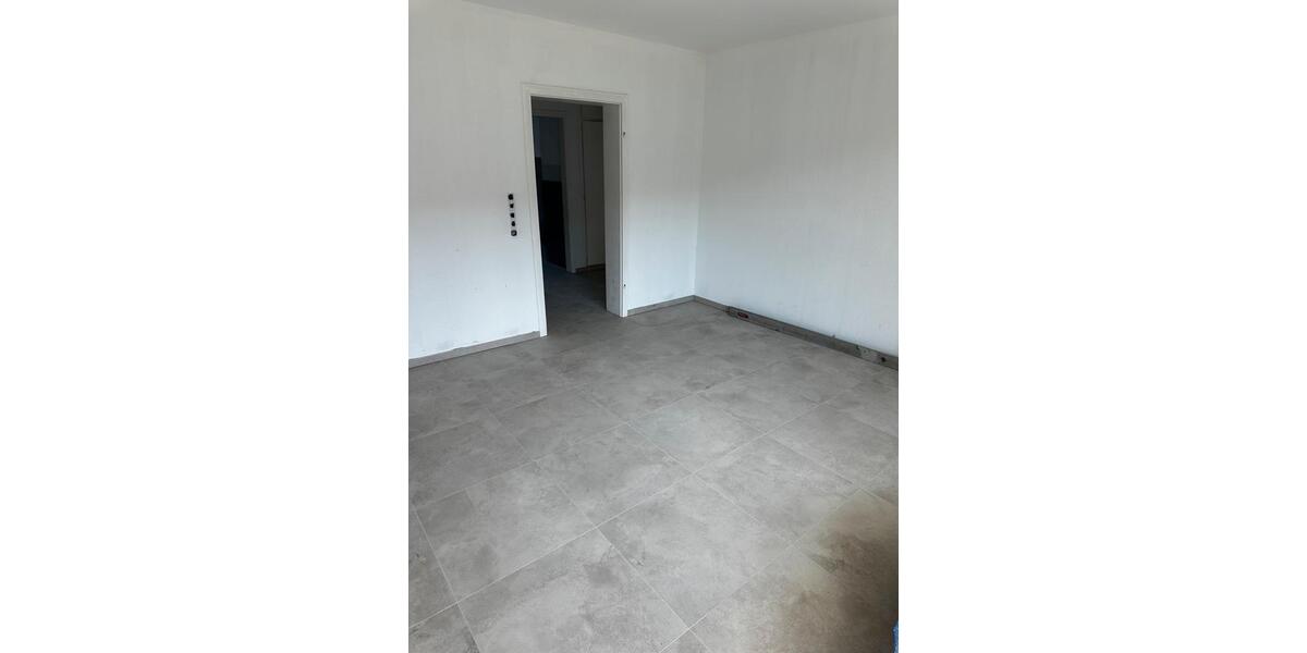 Kernsanierte 3 Zimmer Wohnung mit Balkon und Garage 3 zimmer