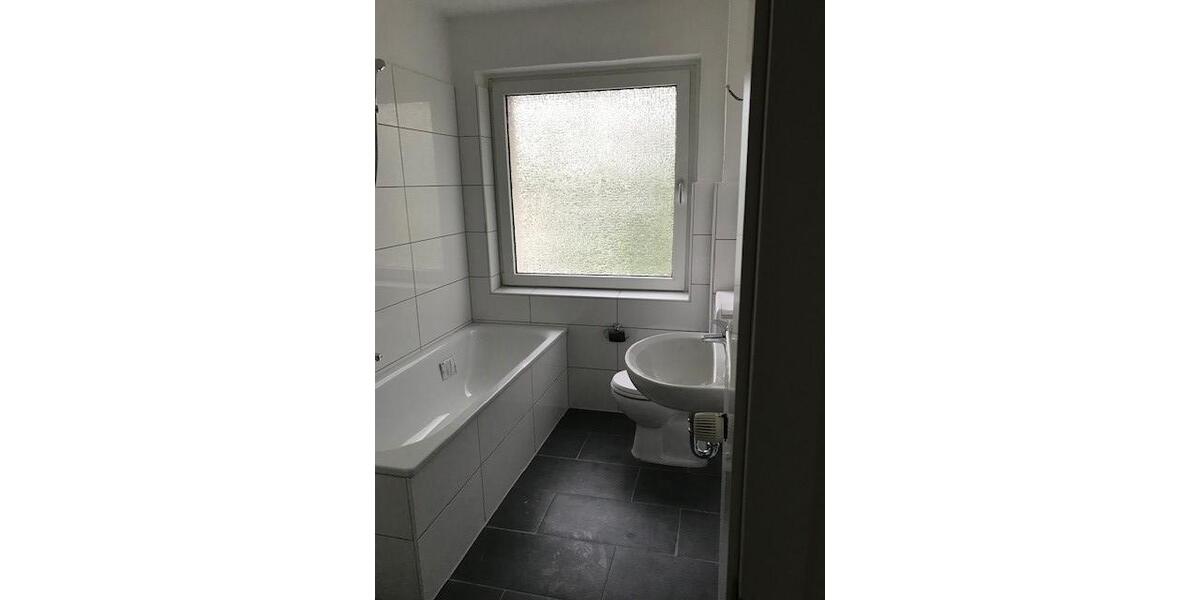 Etagenwohnung Krefeld Benrad - 3 Zimmer, 74 m&sup2;, 660&euro; | Angebot:25793792