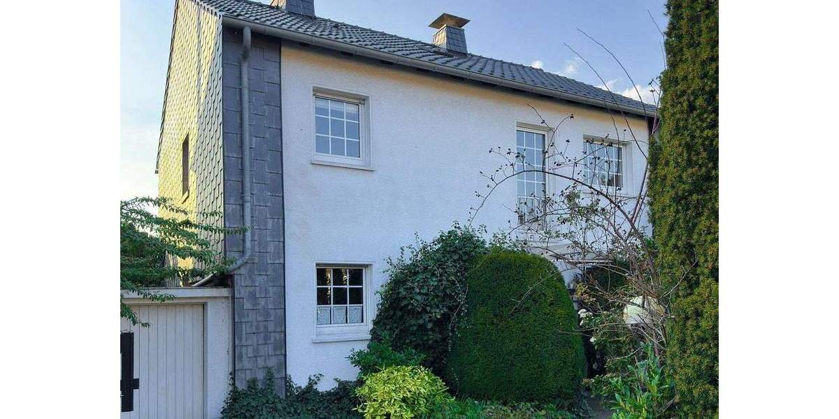 Mehrfamilienhaus, Wohnhaus Moers Hülsdonk - 6 Zimmer, 132 m&sup2;, 580.000&euro; | Angebot:25896452