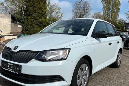 Skoda Fabia 195.196 km 2.989 &euro; Düsseldorf 40597