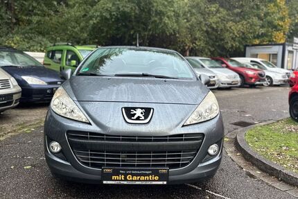 Peugeot 207 126.346 km 2.999 € Essen 45145