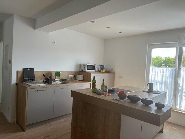 Dachgeschoßwohnung Düsseldorf Stadtbezirk 9 - 1 Zimmer, 50 m&sup2;, 900&euro; | Angebot:26349663