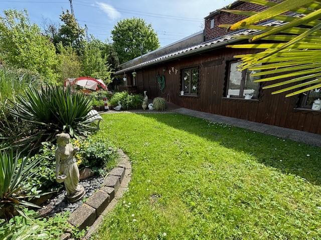 Doppelhaushälfte Mönchengladbach West - 8 Zimmer, 180 m&sup2;, 1.600&euro; | Angebot:24867988