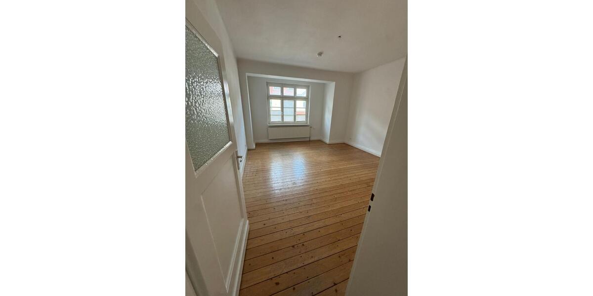 Schöne helle 4 Zimmer Wohnung in zentraler Lage von Krefeld 4 zimmer