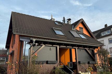Modernes freistehendes Haus mit Garten, Stellplätzen, zentral 9 zimmer