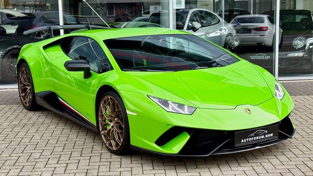 Lamborghini Huracán 20.641 km 276.000 &euro; Haan 42781