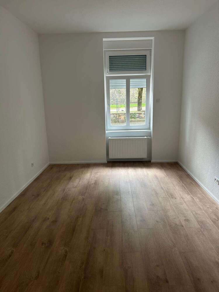 Wohnung zum Mieten in Wuppertal 330 € 33 m²
