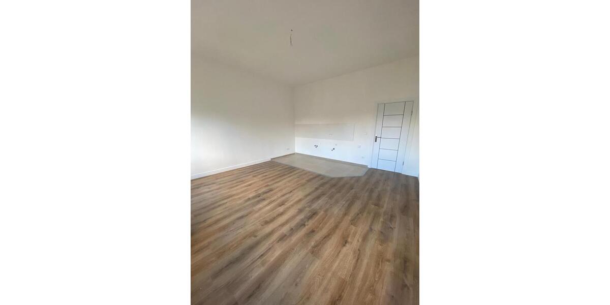 13-Familienhaus + 1 Gewerbeeinheit | Fast fertig renoviert | zimmer