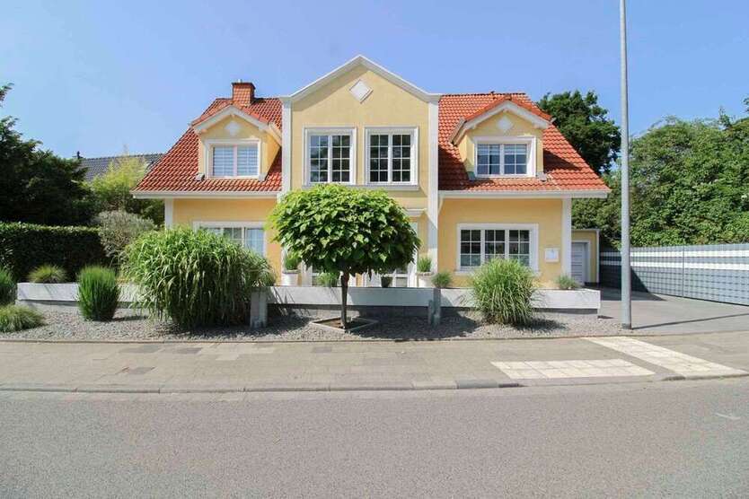 Haus zum Kaufen in Bergheim 799.000 € 258 m²