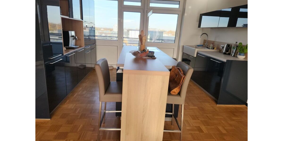 Provisionsfrei* Golzheim - wegen Auswanderung direkt vom Eigentümer sanierte 4 Zi-Wohnung mit hochwertiger Küche - Etagenwohnung Düsseldorf Stadtbezirk 5 | Angebot:25813842