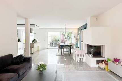 Haus zum Mieten in Leichlingen 2.300 € 160 m² 5 zimmer