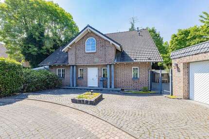 Haus Düsseldorf Stadtbezirk 7 - 5.5 Zimmer, 219 m&sup2;, 1.750.000&euro; | Angebot:27016759