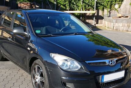 Hyundai i30 196.000 km 2.500 &euro; Duisburg 47138