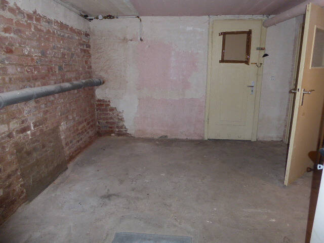 Gewerbeobjekt Düsseldorf Rath - 8 Zimmer, 156 m&sup2;, 350.000&euro; | Angebot:21329524