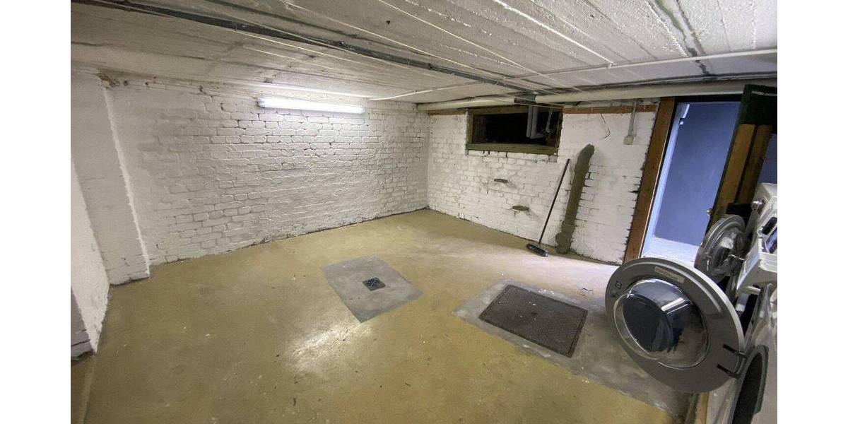 Mehrfamilienhaus, Wohnhaus Oberhausen Sterkrade-Mitte - 8 Zimmer, 201 m&sup2;, 289.000&euro; | Angebot:26908926