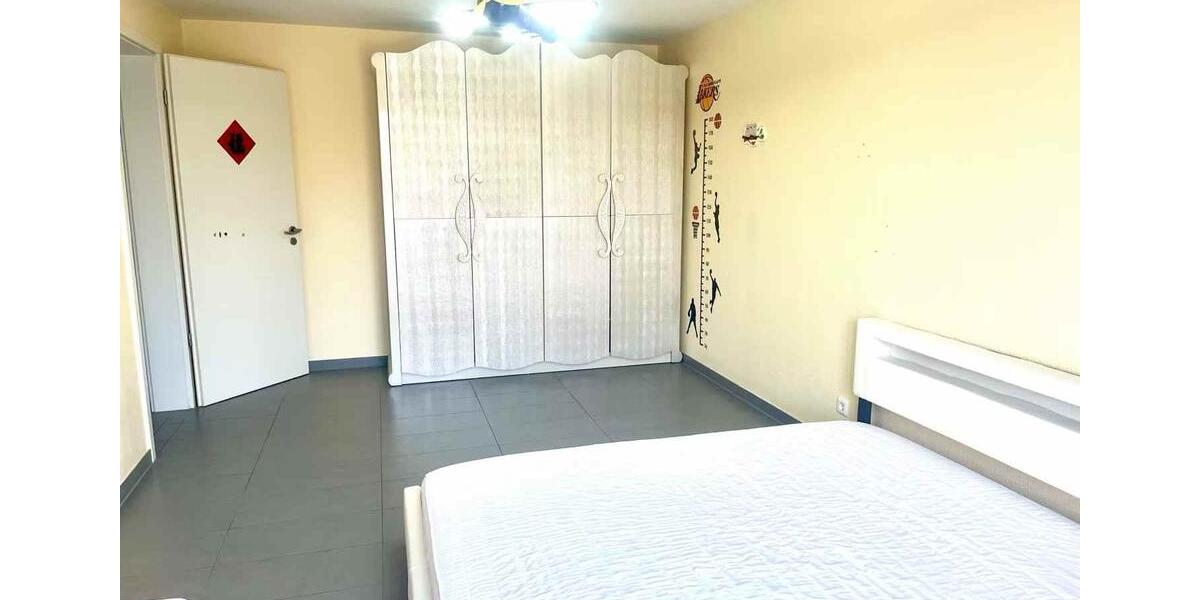 Reihenhaus Neuss Holzheim - 4 Zimmer, 176 m&sup2;, 2.300&euro; | Angebot:25657674