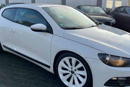 VW Scirocco 124.500 km 9.999 &euro; Mönchengladbach 41065