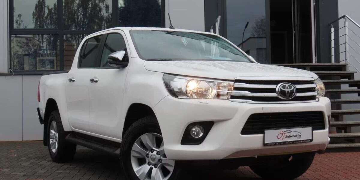 Toyota Hilux 235.188 km 23.490 &euro; Neuss 41469