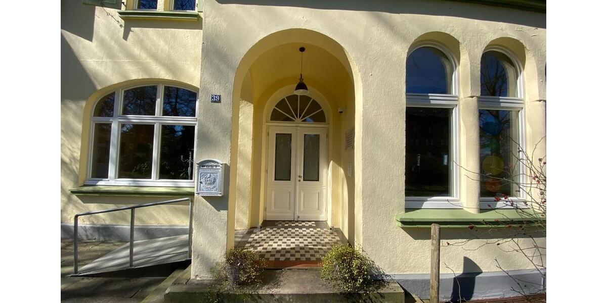 Praxis- oder Büroräume in der Villa Lindenhof in Solingen zimmer
