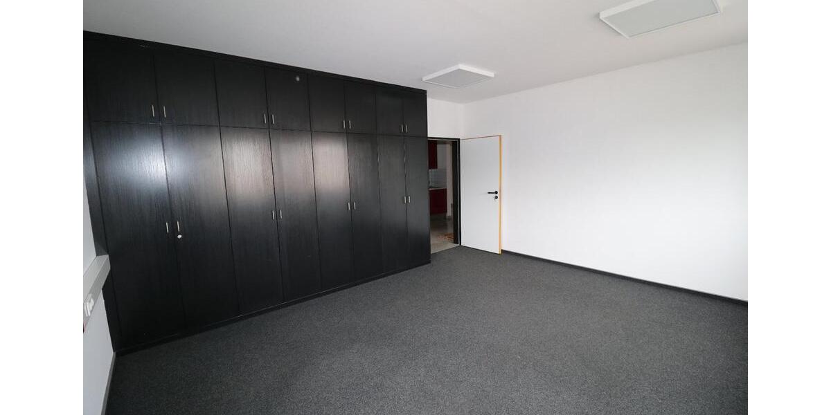 Gewerbeobjekt Langenfeld (Rheinland) - 1.800&euro; | Angebot:26307519