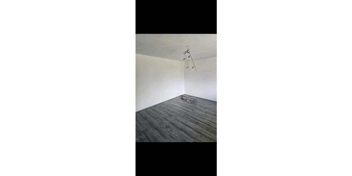 Helle, frisch sanierte 2 Zimmer Wohnung mit Balkon 2 zimmer