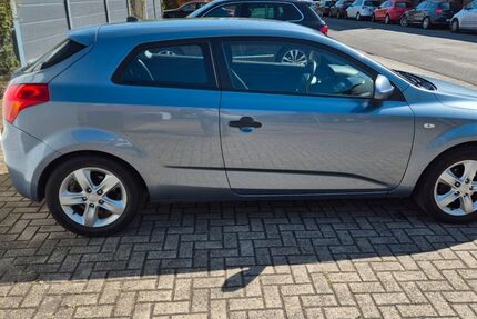 Kia ceed / Ceed 116.442 km 4.200 &euro; Mönchengladbach 41238