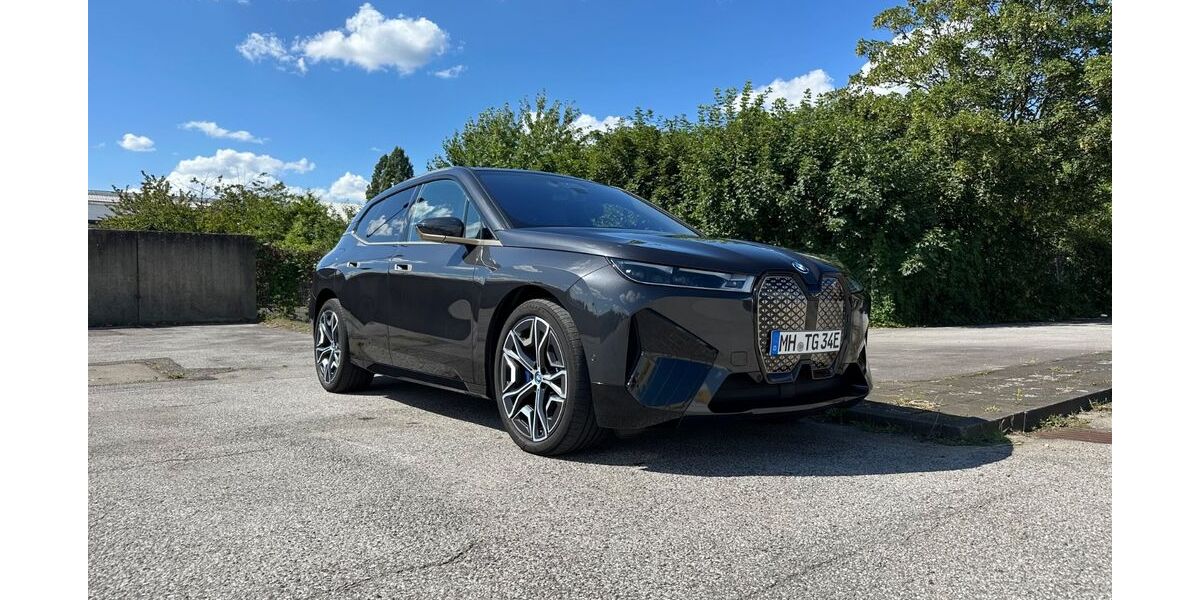 BMW iX 34.000 km 58.700 &euro; Mülheim an der Ruhr 45472