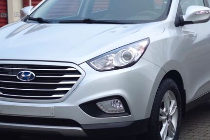 Hyundai ix35 29.740 km 7.888 &euro; Mönchengladbach 41066