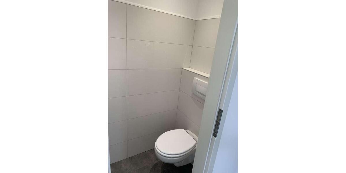 Freist. Einfamilienhaus Haus m. Schwimmbad u. Sauna zu vermieten 6 zimmer