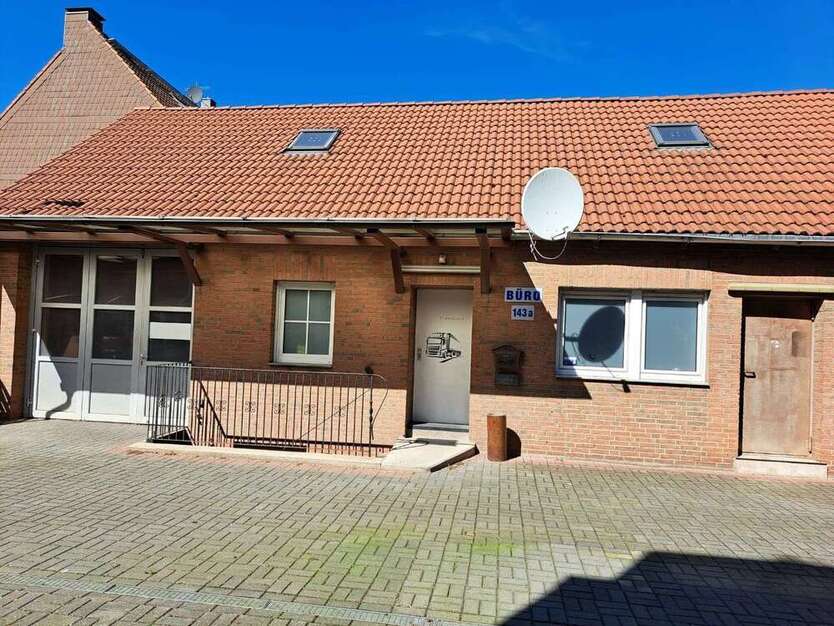Büro in Duisburg 270.000 € 169.68 m²