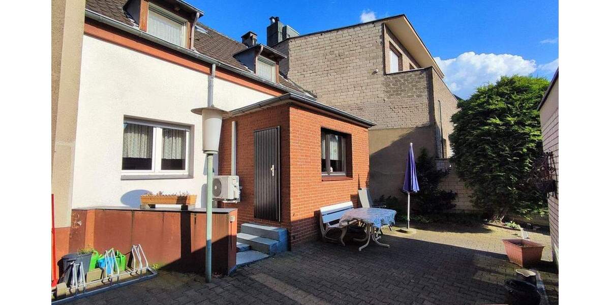 Bezugsfreies Einfamilien- und vermietetes Appartementhaus in schöner Düsseldorfer Wohnlage 1 zimmer