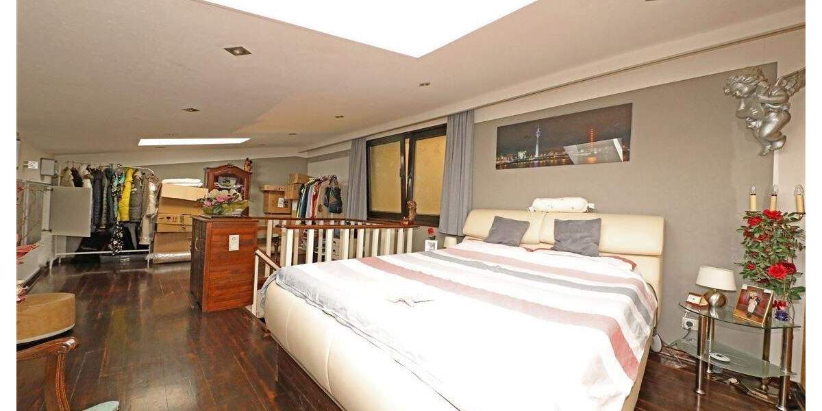 Reihenmittelhaus Düsseldorf Lierenfeld - 3 Zimmer, 130 m&sup2;, 425.000&euro; | Angebot:25695118