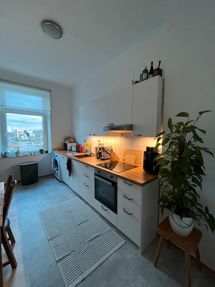 Helle Altbauwohnung für junges Pärchen in Düsseldorf-Lörick zimmer