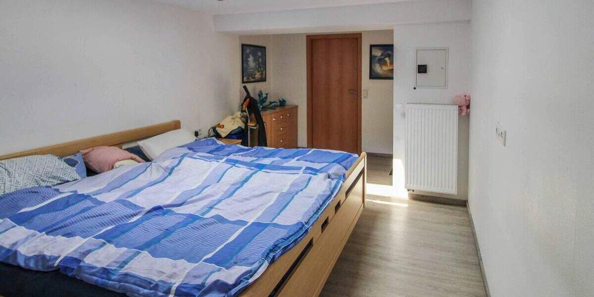Für Macher: Charmantes Haus mit großem Garten in ruhiger Vorstadtlage 4 zimmer