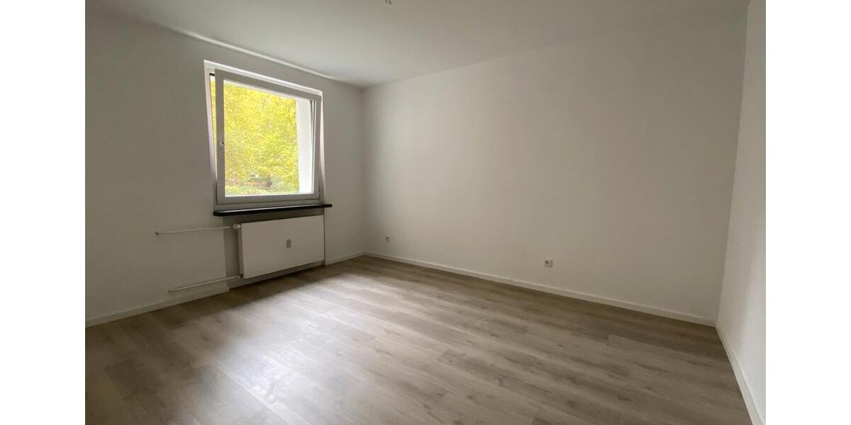 Etagenwohnung Düsseldorf Lörick - 2 Zimmer, 70 m&sup2;, 1.800&euro; | Angebot:25439065
