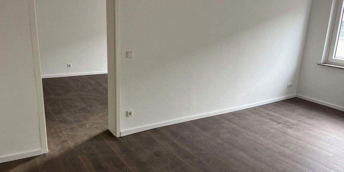 Etagenwohnung Krefeld Stadtmitte - 3 Zimmer, 91 m&sup2;, 750&euro; | Angebot:25780302