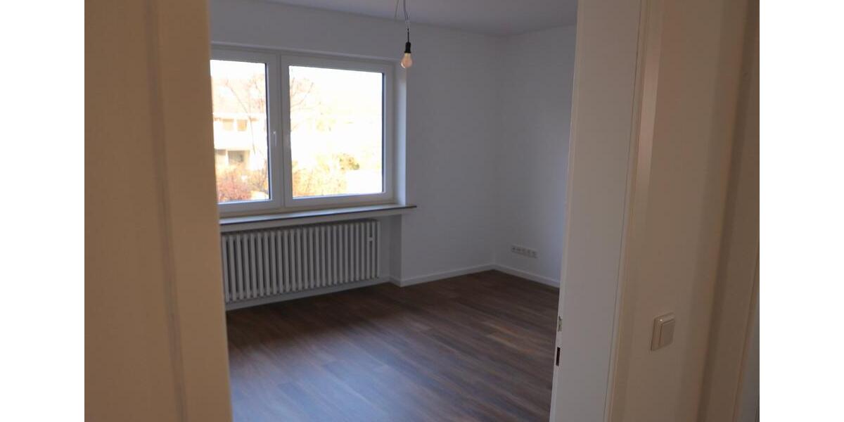 4 Zimmer Wohnung mit Balkon Erstbezug nach Kernsanierung 4 zimmer