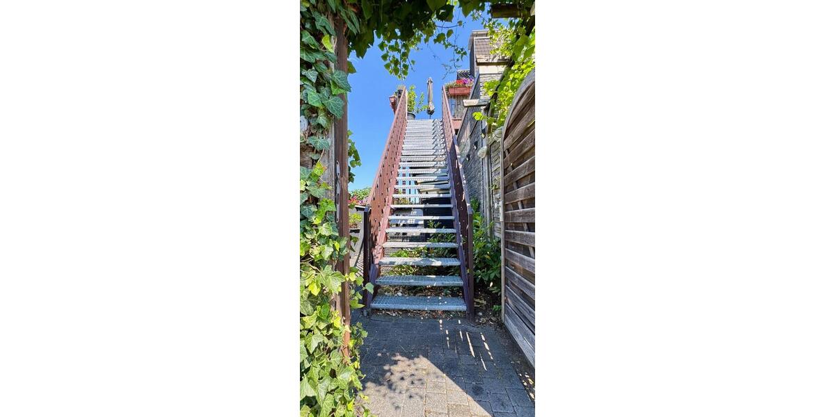 5-Zimmer- Maisonettewohnung mit separatem Eingang, Einbauküche 5 zimmer