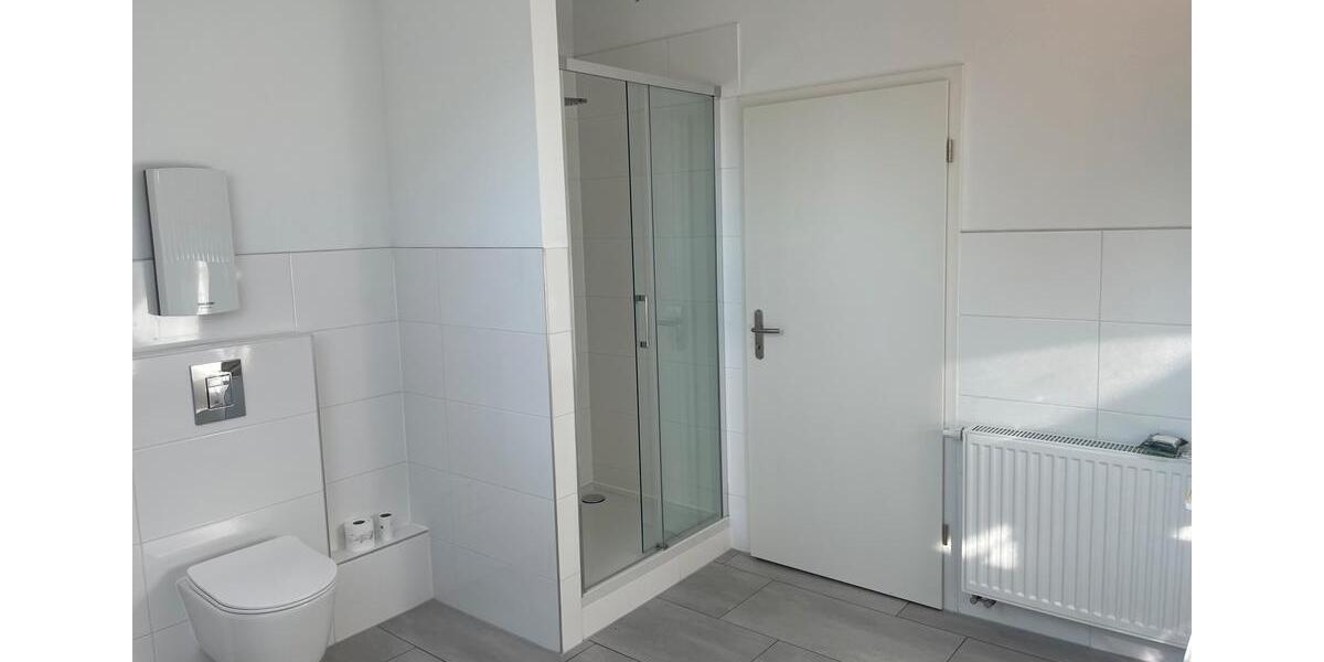 Dachgeschoßwohnung Solingen Aufderhöhe - 4 Zimmer, 80 m&sup2;, 950&euro; | Angebot:25755324