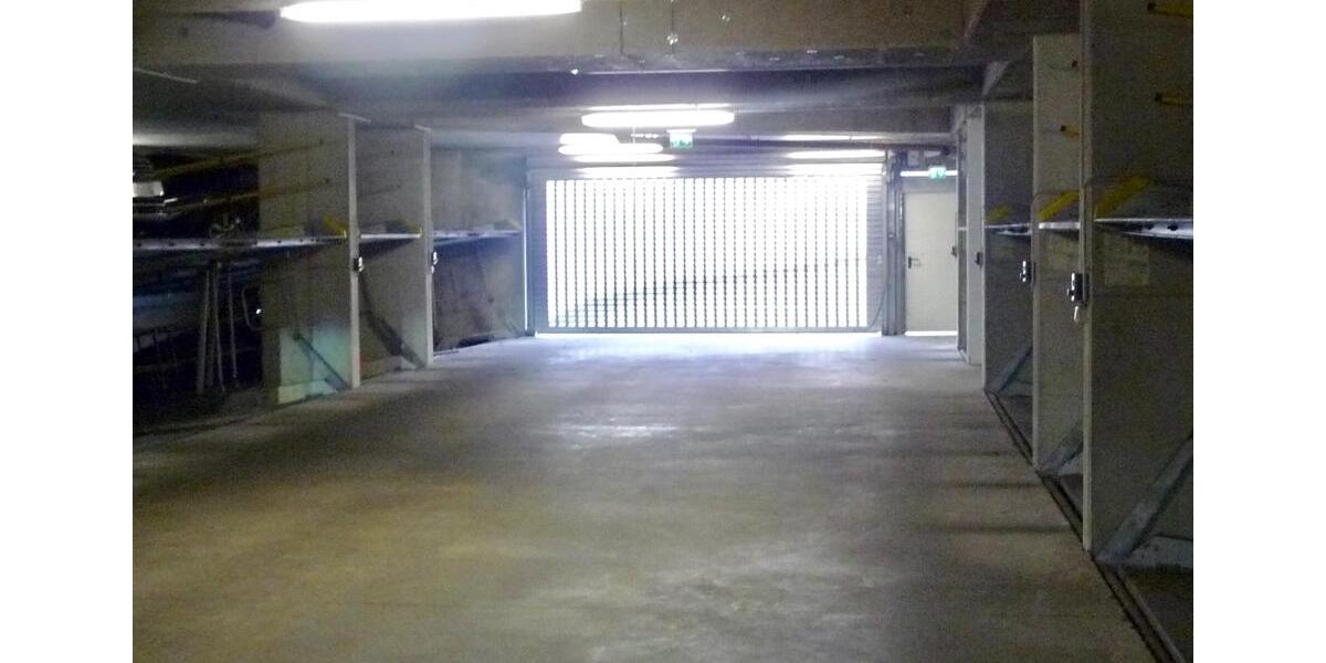 Modernisierte, helle 2-Zi.-Whg. mit BLK u. bester Verkehrsanbind. 2 zimmer