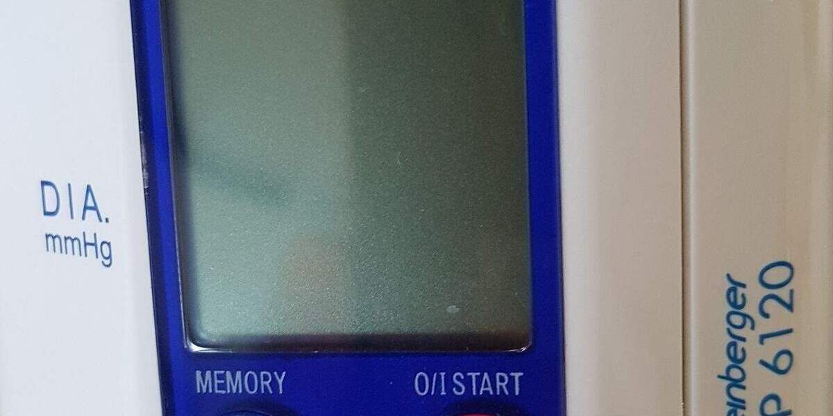 Praxis in guter Lage mit 2 Eingängen sucht solvente Mieter ! 6 zimmer