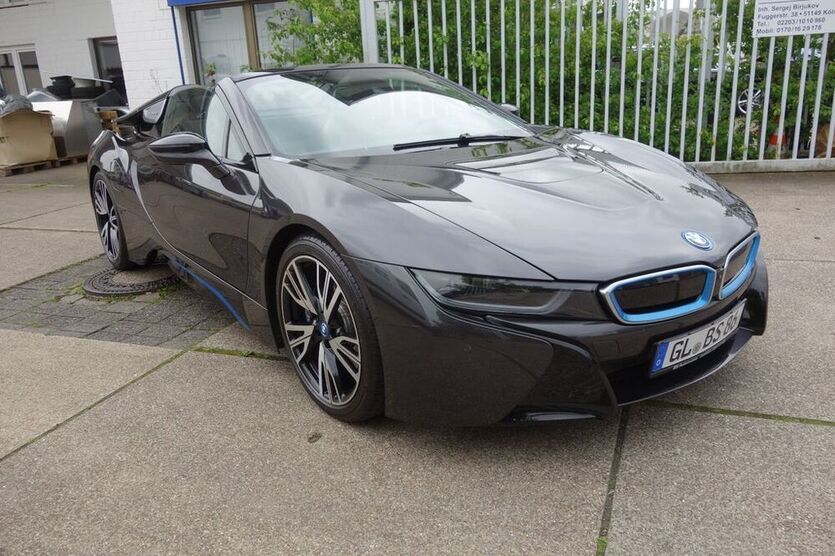 i8