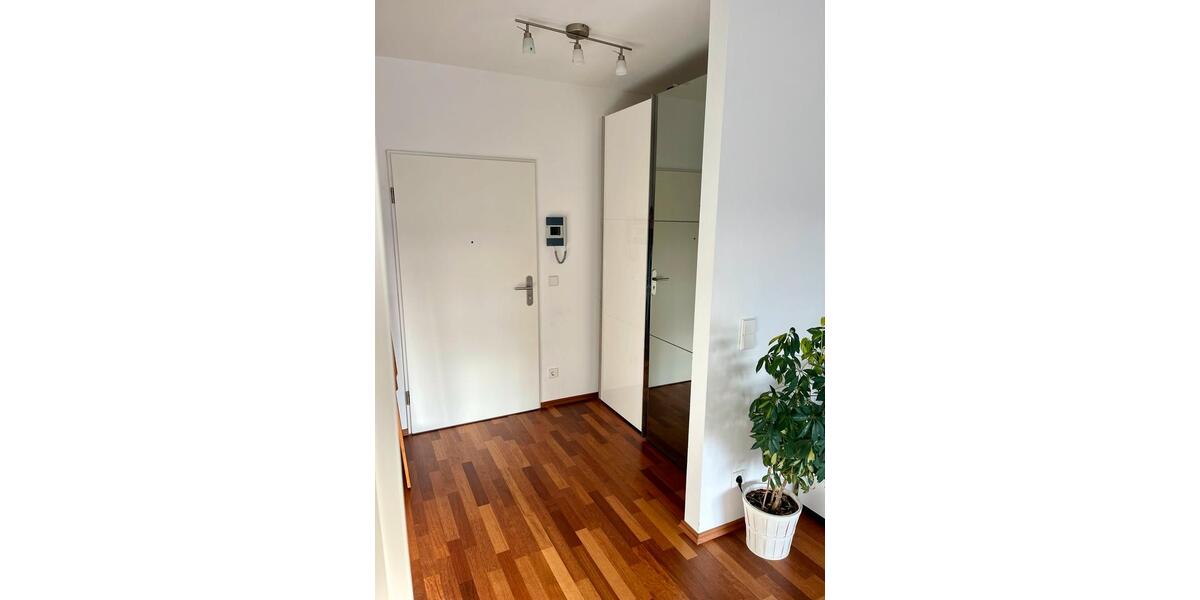 Dachgeschoßwohnung Düsseldorf Stadtbezirk 8 - 2 Zimmer, 56 m&sup2;, 1.300&euro; | Angebot:25392994