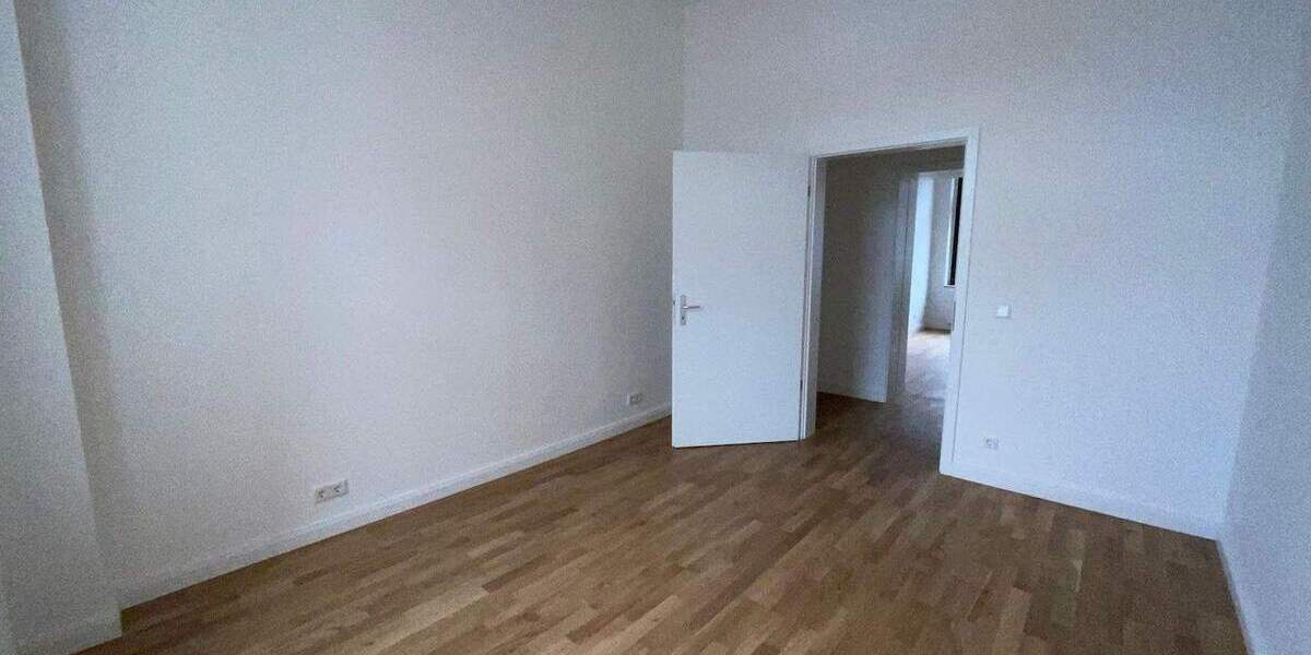 Altbau-Liebhaber aufgepasst - Wohnen mit Stil 3 zimmer