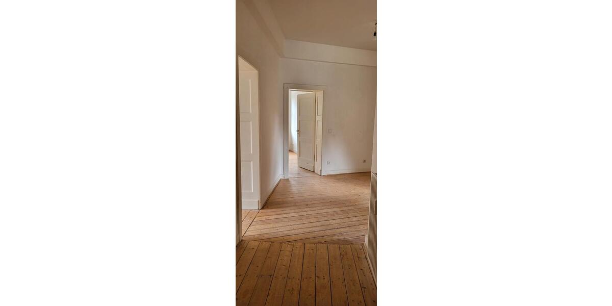 Etagenwohnung Mönchengladbach - 5 Zimmer, 135 m&sup2;, 1.100&euro; | Angebot:26133336